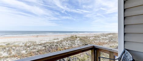 Enjoy Sweeping Ocean Views From the Balcony - Just wait until you experience Surfside Six E’s balcony in person so you can feel the soft sea breezes, smell the fresh ocean air, and watch the sea birds gliding over the breaking surf.