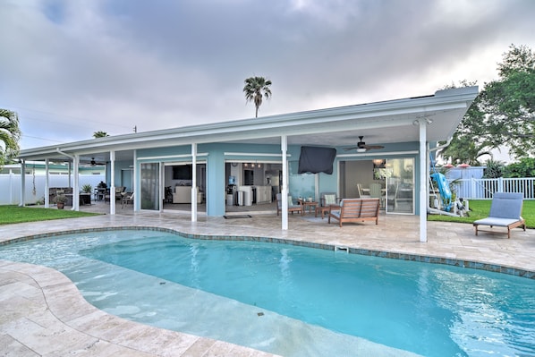 Saint Pete Beach Vacation Rental | 4BR | 3BA | 2,521 Sq Ft | 1 Step for Entry