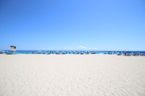 Commutable Location | 2 Blocks to Riviera Beach