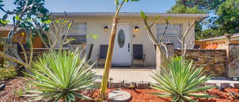 Naples Vacation Rental | 3BR | 2BA | 1,100 Sq Ft | 1 Step for Entry