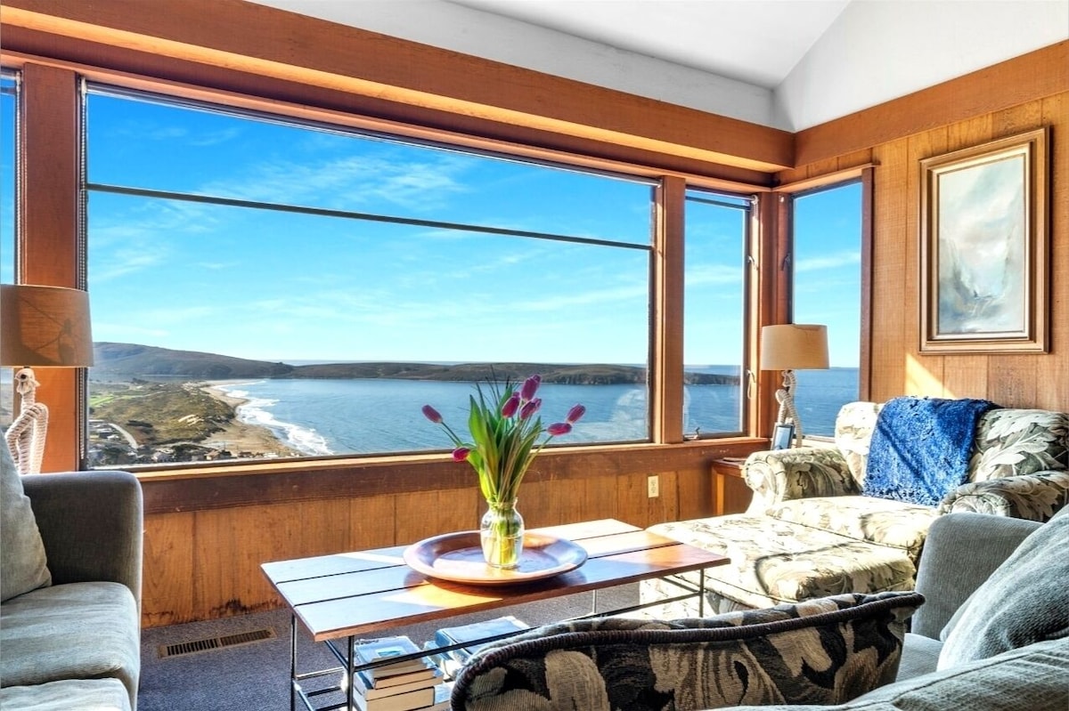 Abalone Alcove: Fun Beach Home!WiFi! Hot Tub/VIEWS/ Game room/PupOK/PoolTable