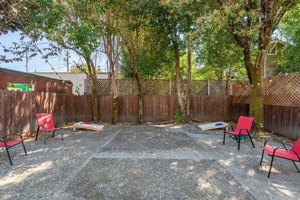 Pick your team cornhole is on
