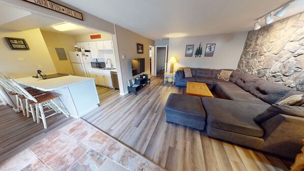 Living Area with Flatscreen - Living Area with Flatscreen