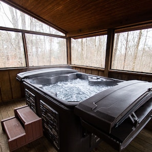 Hawks Peak Hot Tub