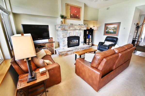 Living Room with Flatscreen, Gas Fireplace - Living Room with Flatscreen, Gas Fireplace