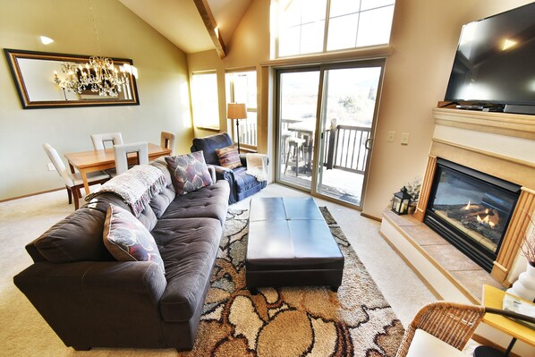 Living Room with Flatscreen, Fireplace - Living Room with Flatscreen, Fireplace