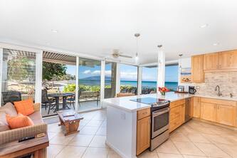 Gorgeous Ground floor Corner! 2 Bed! Open to Ocean! Amazing Views!