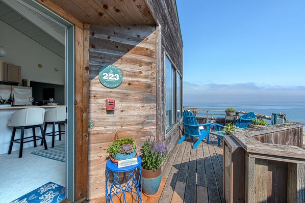 Welcome to "Baylights by the Sea"!