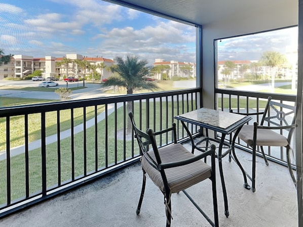 Welcome to Ocean Village Club G21