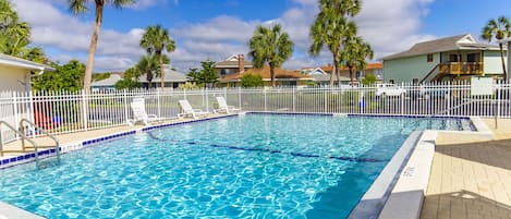 Swim in the open ocean or dip into the resort pool - At Bluefish 16 in Surf Crest Village, you have tons of options!