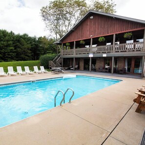 Grande Butte Seasonal Private Swimming Pool