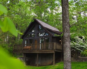 Laurelwood Porch