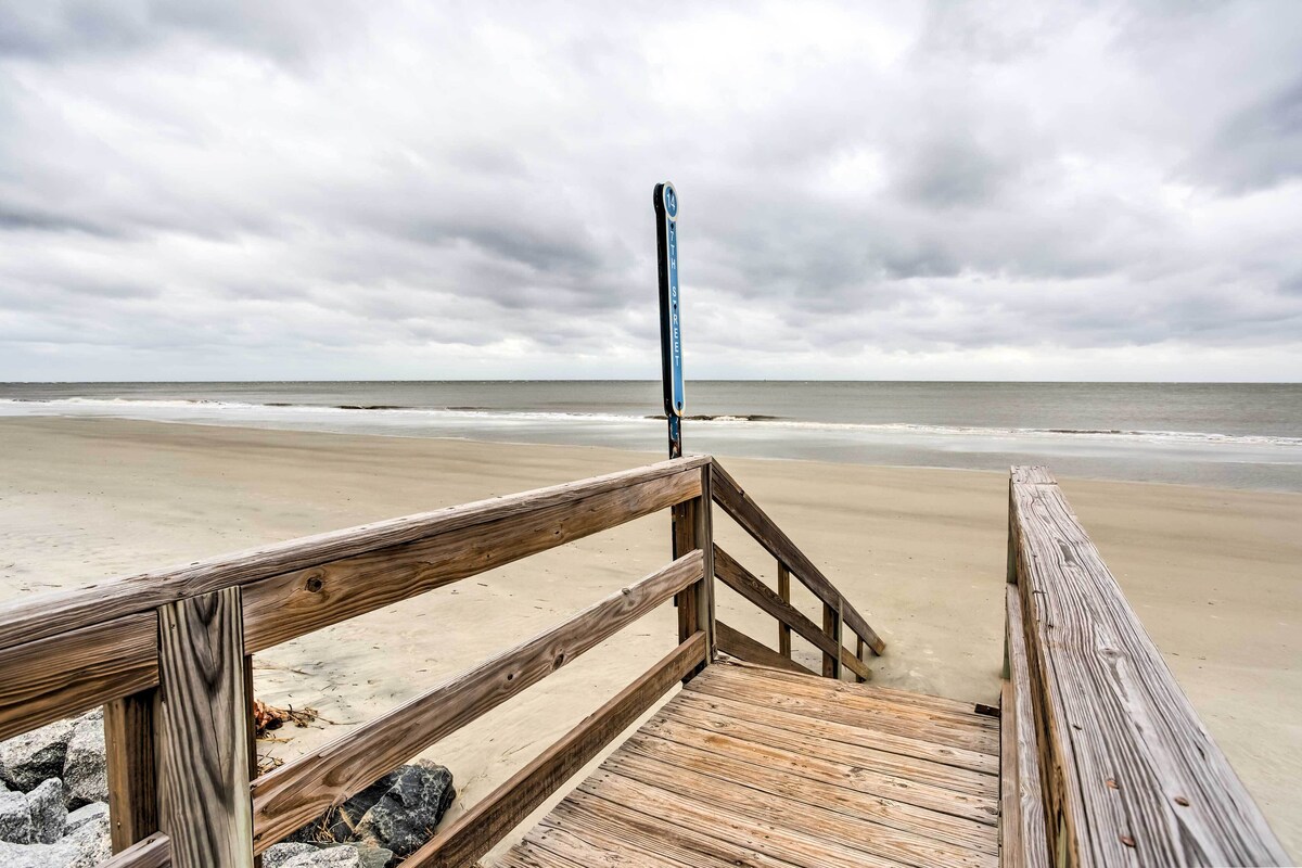 St Simons Island Home: 2 Blocks to Beach!