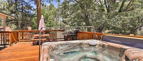 Big Bear Vacation Rental | 2BR | 2BA | 1,200 Sq Ft | Stairs Required to Access