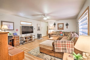 Living Room | Flat-Screen TV