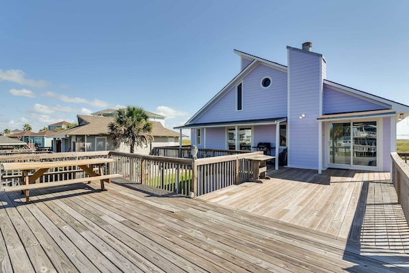 Galveston Vacation Rental Home | 3BR | 3BA | 3,000 Sq Ft | Steps Required