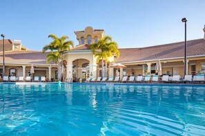 Vista Cay Resort Pool