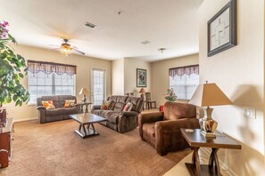 Comfortable Furniture, Large Flat Screen TV and Lots of Room to Enjoy