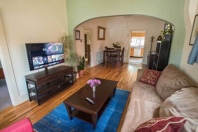 Living Room | Smart TV | Free WiFi