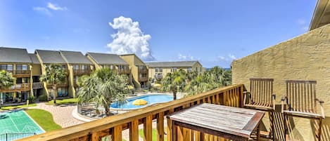 Panama City Beach Vacation Rental | 2BR | 2.5BA | 1,270 Sq Ft | Stairs Required