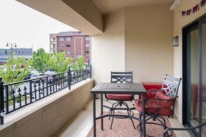 Outdoor Patio with Seating for 2