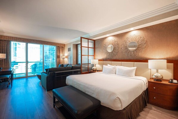 King size bed - watch cable TV on the large flat screen