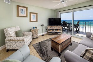 Living Room - CORNER unit 305 has exceptional views