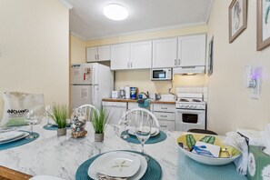 Seat up to 6 people comfortably here for a dinner, lunch, or game night!