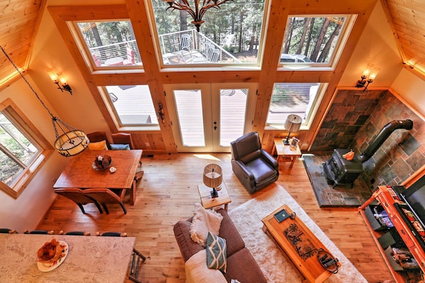 Lake Almanor Vacation Rental | 3BR | 2BA | 1,425 Sq Ft | 2 Stories