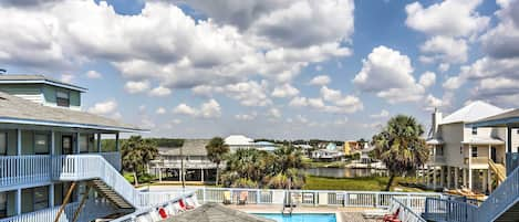 Gulf Shores Vacation Rental Condo | 500 Sq Ft | 1BR | 1BA | Stairs Required