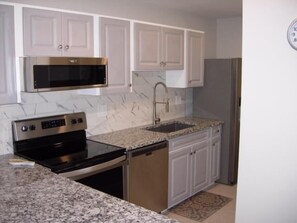 Remodeled kitchen & new appliances