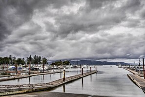 Walk to Hammond Marina