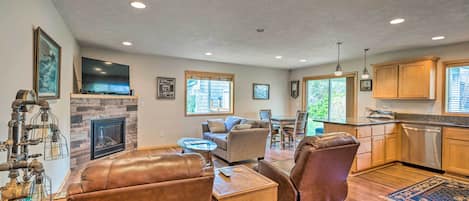Hammond Vacation Rental | 3BR | 2BA | 1,386 Sq Ft | 3 Steps for Access