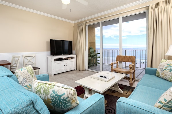 LARGE flat screen in this comfy Gulf front living room - The views will blow you away!