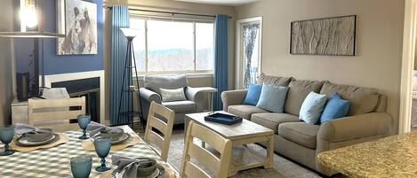 Welcome to Blue Beary Hill at High Chalet Condominiums. Located in Gatlinburg, Tennessee