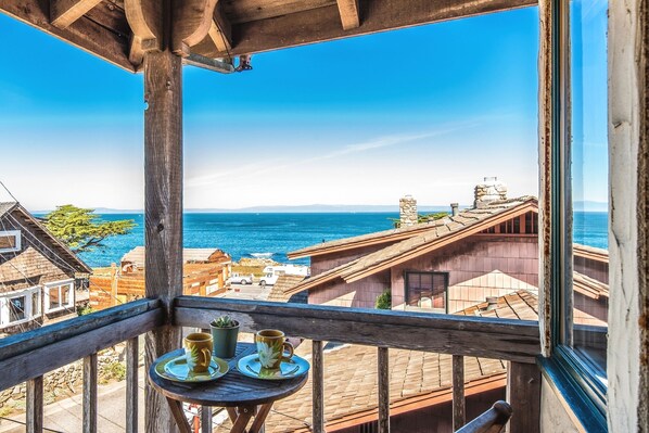 Welcome to "Sanctuary by the Sea"!  Just Steps to the Sea!
