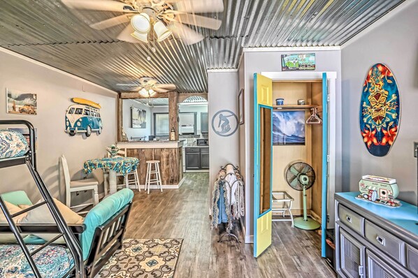 Ocean Isle Beach Vacation Rental | Studio | 1BA | 338 Sq Ft | Step-Free Entry