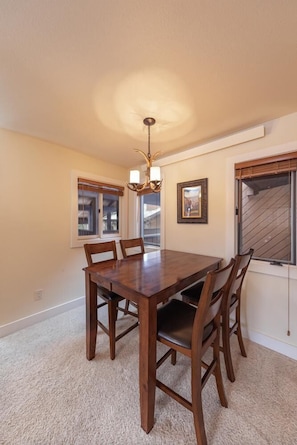Dining Room 1