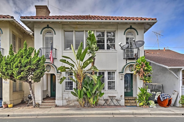 Catalina Island Vacation Rental | 3BR | 2BA | 1,500 Sq Ft | Stairs Required