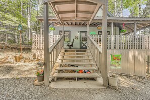 Exterior | Stairs Required