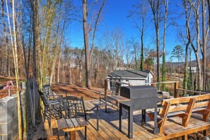 Private Deck | 100 Ft to Lake