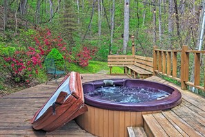 Private Deck | Mountain View | Hot Tub