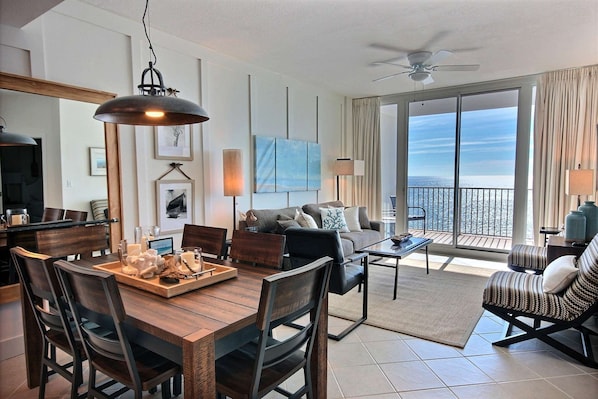 Dining table with chandelier and seating for 6