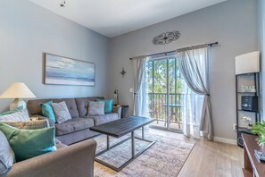 Welcome to 615 Bahama Bay!