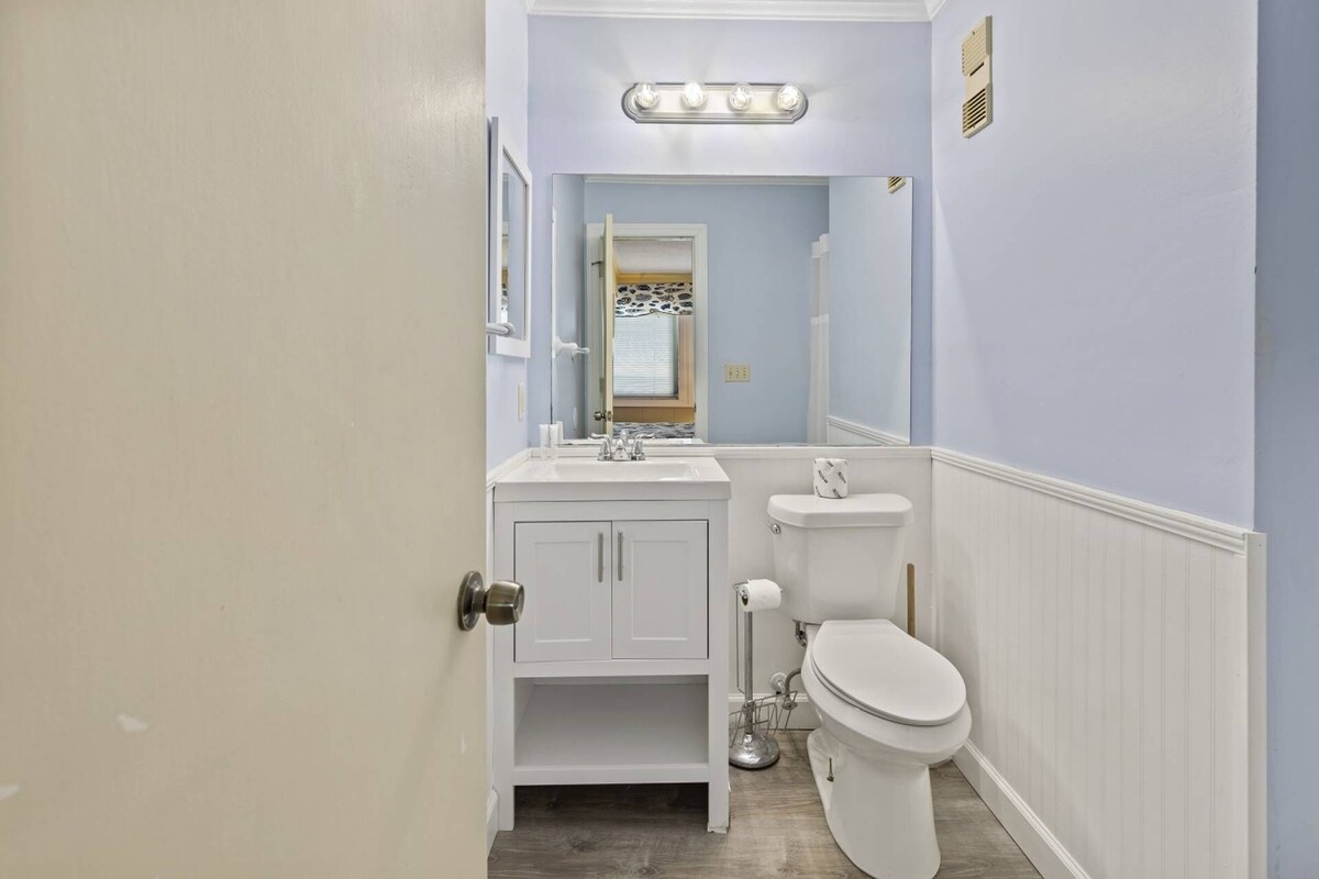Oceanfront 2 bedroom unit-Short Drive to Dining/shops – w/Free Tickets to Local Attractions – SO 206