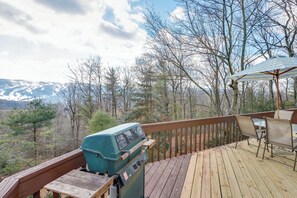 Deck | Mountain Views