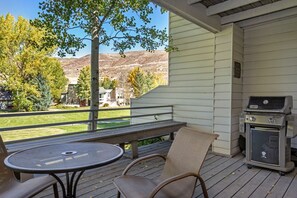 The kitchen deck provides seating for 3 and Grill for your outdoor cooking needs.
