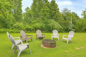 Exterior | Wood-Burning Fire Pit