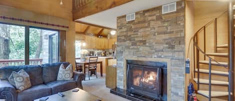 Wintergreen Vacation Rental | 3BR | 2BA | 1,300 Sq Ft | 2 Stories