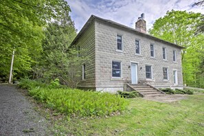 Elevate your Old Forge retreat with this vintage vacation rental home.